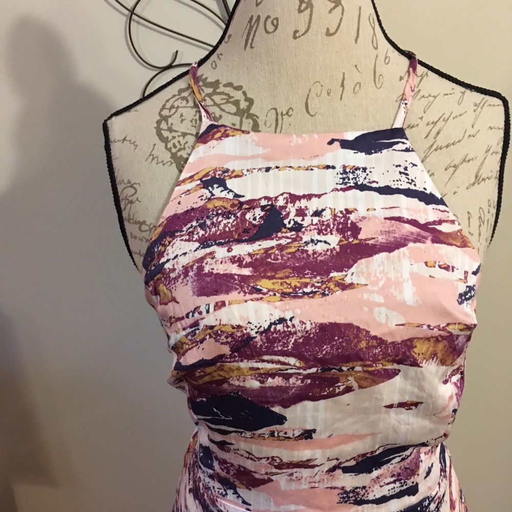 🎉🎉NWT Halter Maxi Dress🎉🎉